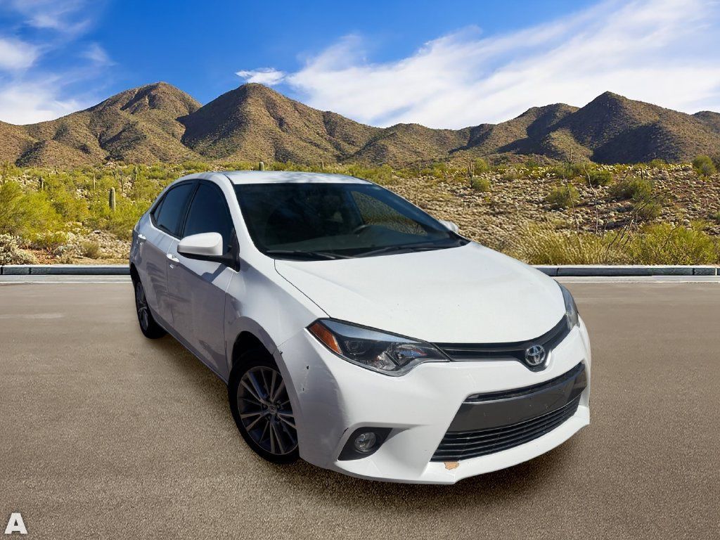 Used 2015 Toyota Corolla LE FWD image 5