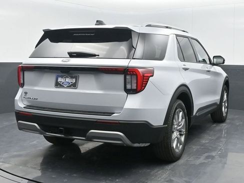 Used 2025 Ford Explorer Platinum image 7