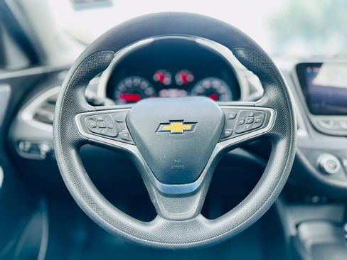 Used 2023 Chevrolet Malibu LS FWD image 16