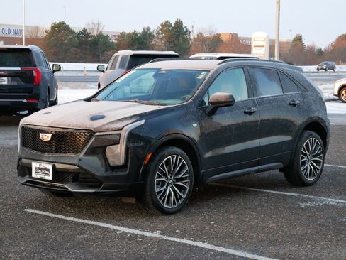 Used 2024 Cadillac XT4 Sport image 12