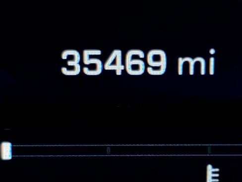 Used 2022 Chevrolet Tahoe High Country image 14