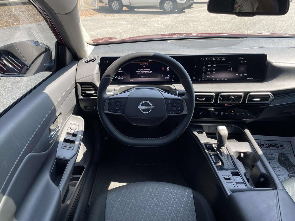 Used 2026 Nissan Sentra SV w/ SV Convenience Package FWD image 14