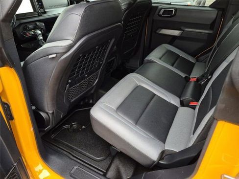 Used 2022 Ford Bronco Black Diamond w/ Sasquatch Package image 13