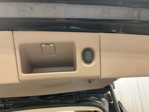 Used 2017 Chevrolet Tahoe Premier image 29