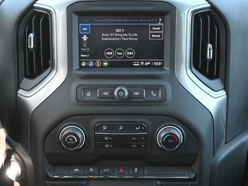 Used 2025 Chevrolet Silverado 1500 Custom image 17