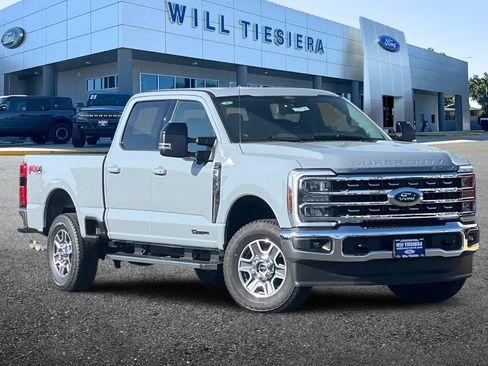 New 2026 Ford F250 Lariat w/ FX4 Off-Road Package AWD/4WD image 2