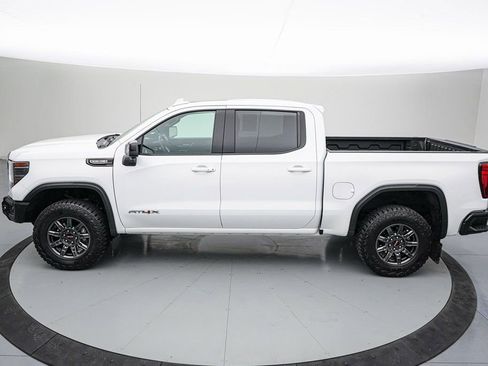 Used 2024 GMC Sierra 1500 AT4X image 8