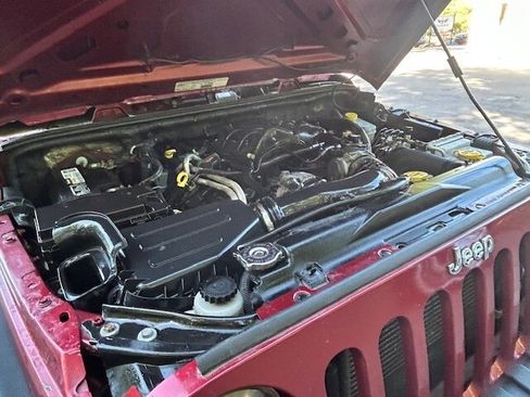 Used 2013 Jeep Wrangler Unlimited Sport AWD/4WD image 21