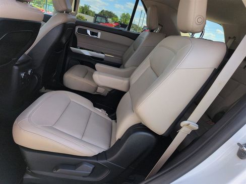 Used 2020 Ford Explorer XLT w/ Equipment Group 202A RWD image 30