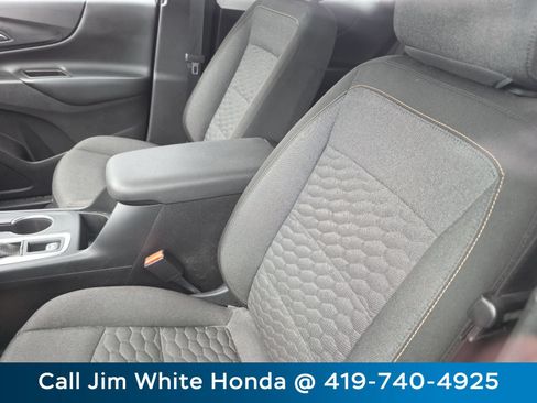 Used 2018 Chevrolet Equinox LT FWD image 19