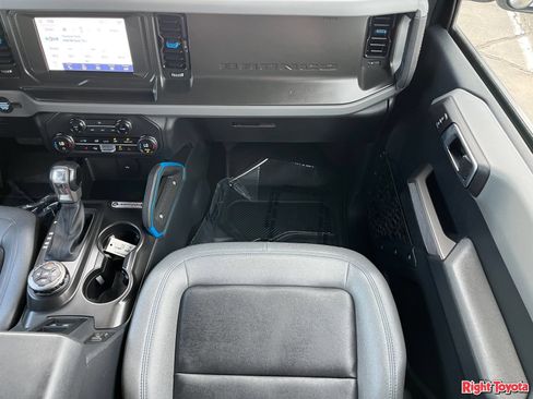 Used 2023 Ford Bronco Black Diamond AWD/4WD image 18