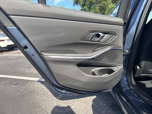 Certified 2025 BMW 330i Sedan image 11