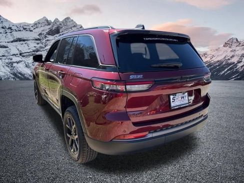 New 2026 Jeep Grand Cherokee Altitude AWD/4WD image 5