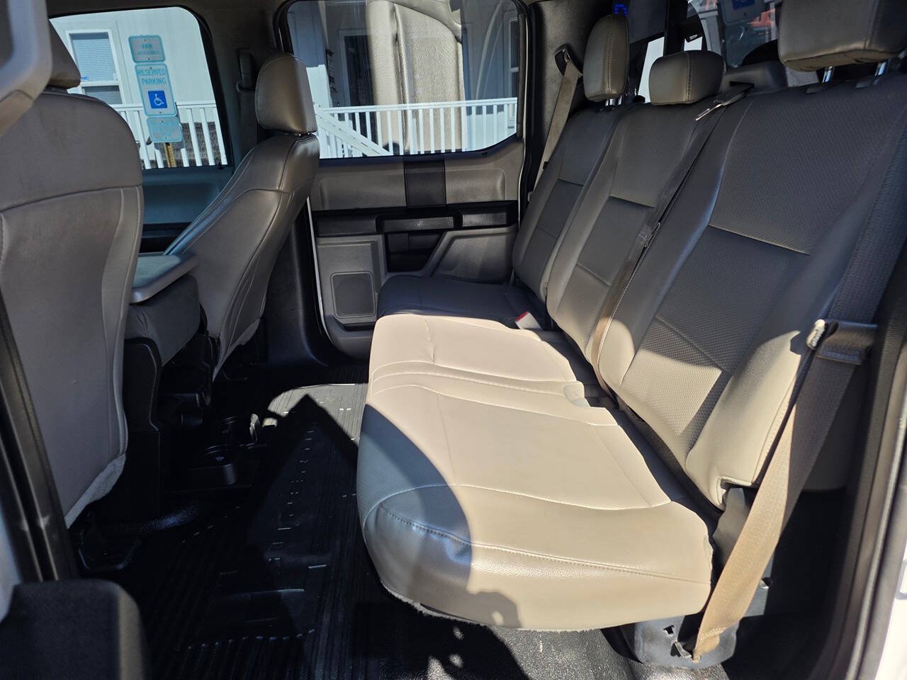 Used 2017 Ford F250 XL w/ Power Equipment Group AWD/4WD image 20