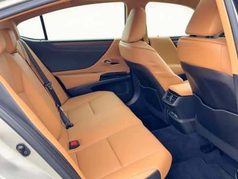 Used 2023 Lexus ES 300h w/ Premium Package FWD image 29