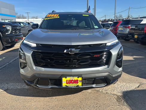 Used 2026 Chevrolet Equinox RS image 3