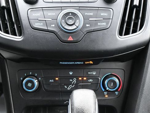 Used 2018 Ford Focus SE FWD image 20