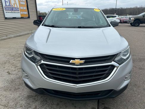 Used 2018 Chevrolet Equinox LS image 2
