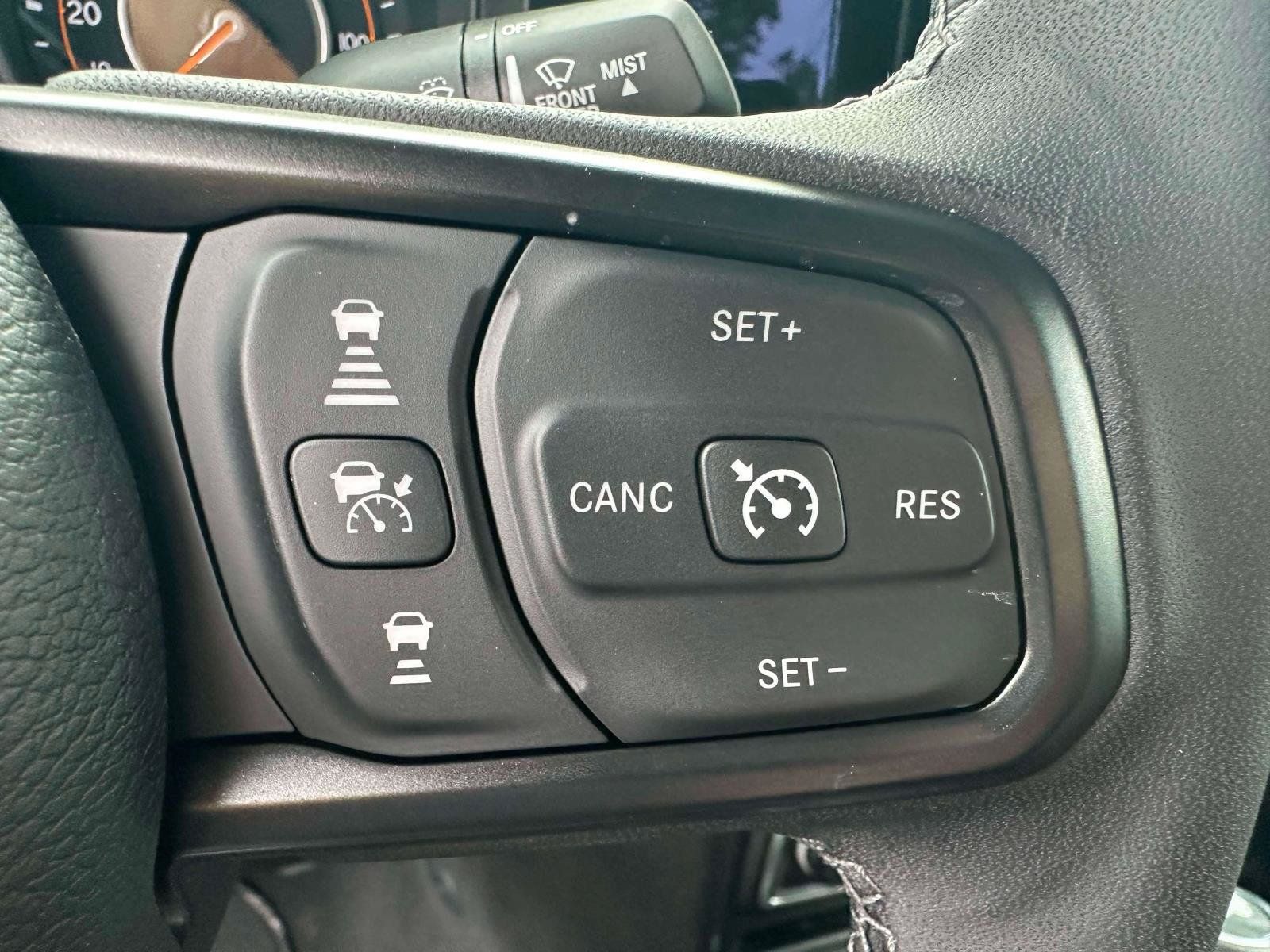 Used 2025 Jeep Wrangler Unlimited Sport AWD/4WD image 19