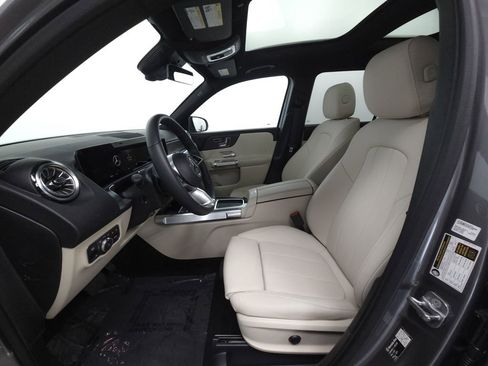 Certified 2026 Mercedes-Benz GLB 250 4MATIC image 7
