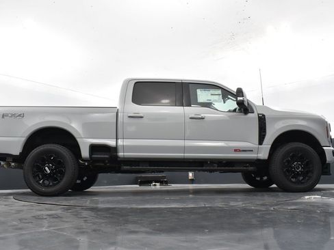 New 2025 Ford F350 XLT w/ Black Appearance Package image 32