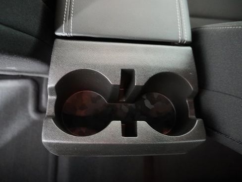 Used 2025 GMC Canyon Elevation image 35