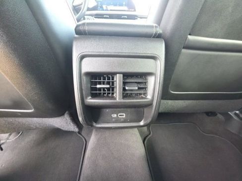 Used 2024 Cadillac XT4 Premium Luxury image 25