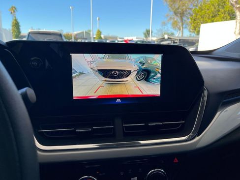 Used 2025 Chevrolet Trax LT image 17