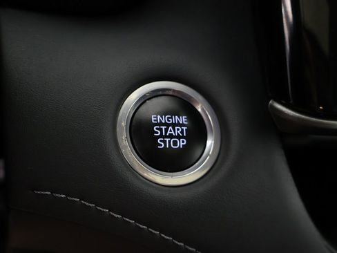 Used 2024 Toyota Highlander XLE AWD/4WD image 48