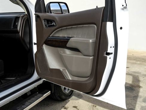 Used 2021 GMC Canyon Denali image 45