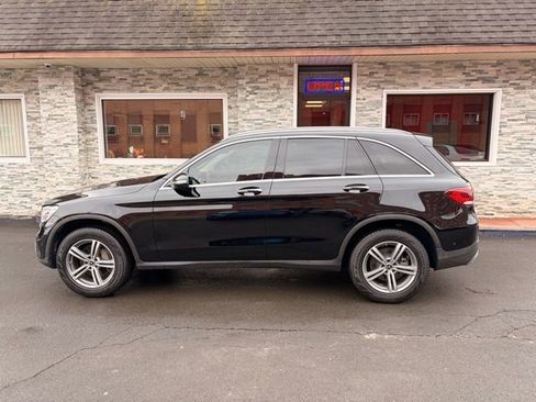 Used 2022 Mercedes-Benz GLC 300 4MATIC w/ Driver Assistance Package image 8