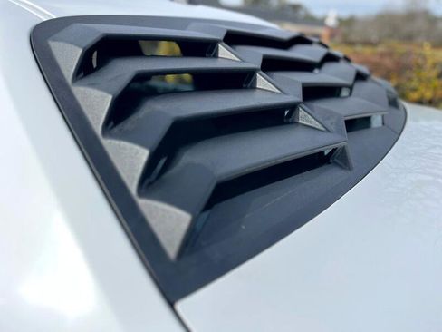 Used 2015 Dodge Challenger R/T w/ Quick Order Package 22B R/T image 11