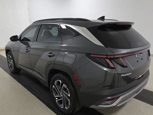Used 2025 Hyundai Tucson Limited image 4