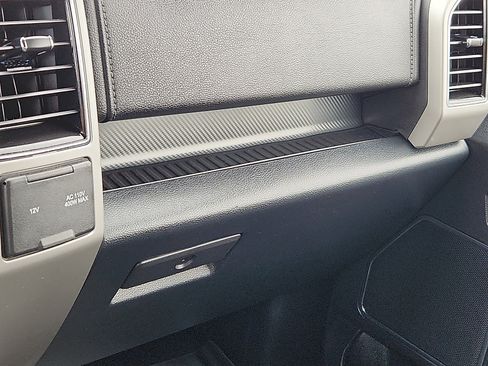 Used 2019 Ford F150 Lariat w/ Equipment Group 502A Luxury AWD/4WD image 25