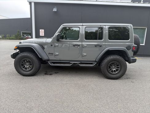 Used 2022 Jeep Wrangler Unlimited Sport AWD/4WD image 6