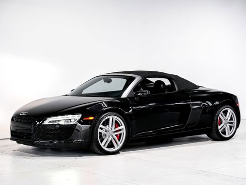 Used 2014 Audi R8 V8 w/ Full Leather Package image 6