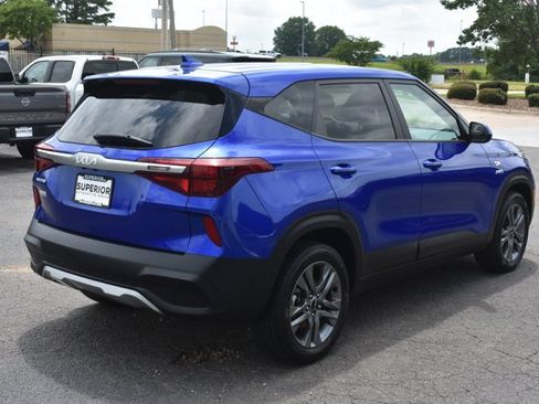 Used 2023 Kia Seltos LX AWD/4WD image 5