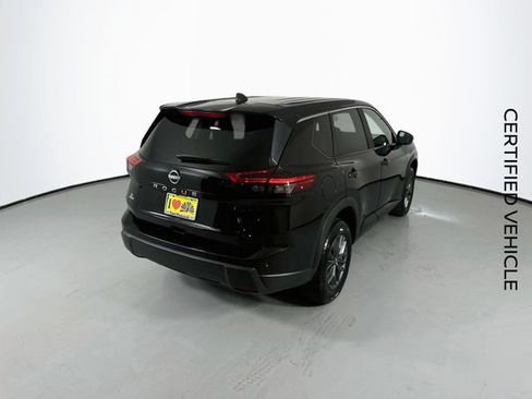 Certified 2024 Nissan Rogue S FWD image 9
