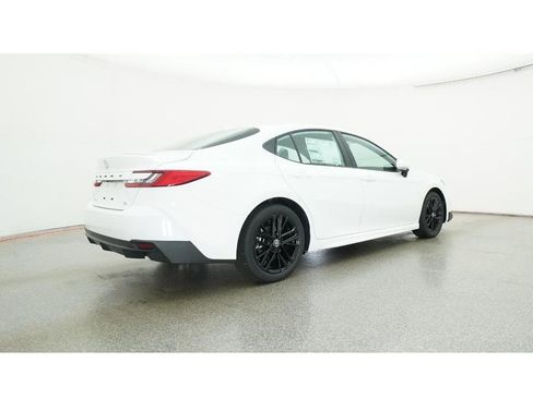 New 2026 Toyota Camry SE image 25