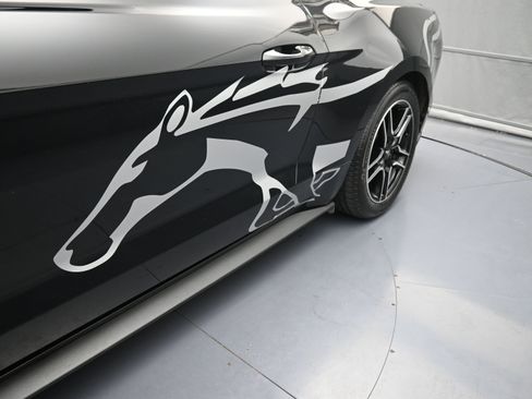 Used 2022 Ford Mustang Premium image 11