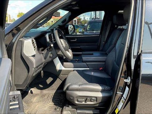 Used 2023 Toyota Tundra Platinum AWD/4WD image 7