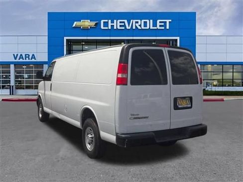 Used 2021 Chevrolet Express 2500 Extended w/ Driver Convenience Package RWD image 4