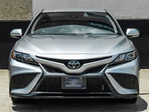 Used 2023 Toyota Camry SE FWD image 6