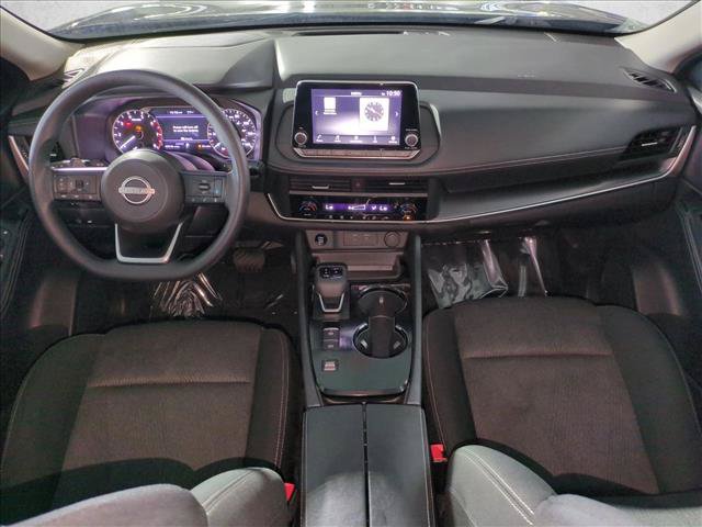 Used 2024 Nissan Rogue SV FWD image 16