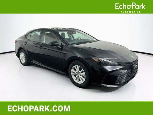 Used 2025 Toyota Camry LE FWD image 1