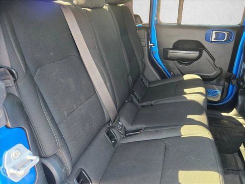 Used 2022 Jeep Gladiator Sport image 19