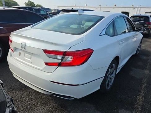 Used 2018 Honda Accord EX image 3