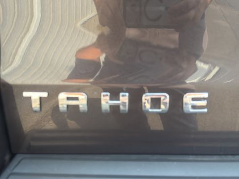 Used 2015 Chevrolet Tahoe LTZ AWD/4WD image 9