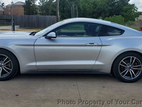 Used 2016 Ford Mustang Premium image 13