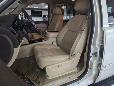 Used 2013 GMC Yukon Denali AWD/4WD image 9